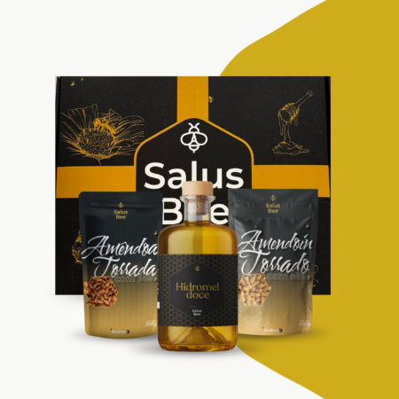 La Caja de Regalo I de Salus Bee contiene 1 Hidromiel Dulce, 1 paquete de Almendras Tostadas con miel y Flor de Sal y 1 paquete de Cacahuetes Tostados con Miel y Flor de Sal. Cajas de regalo perfectas para ofrecer productos de excelencia a personas igualmente únicas.